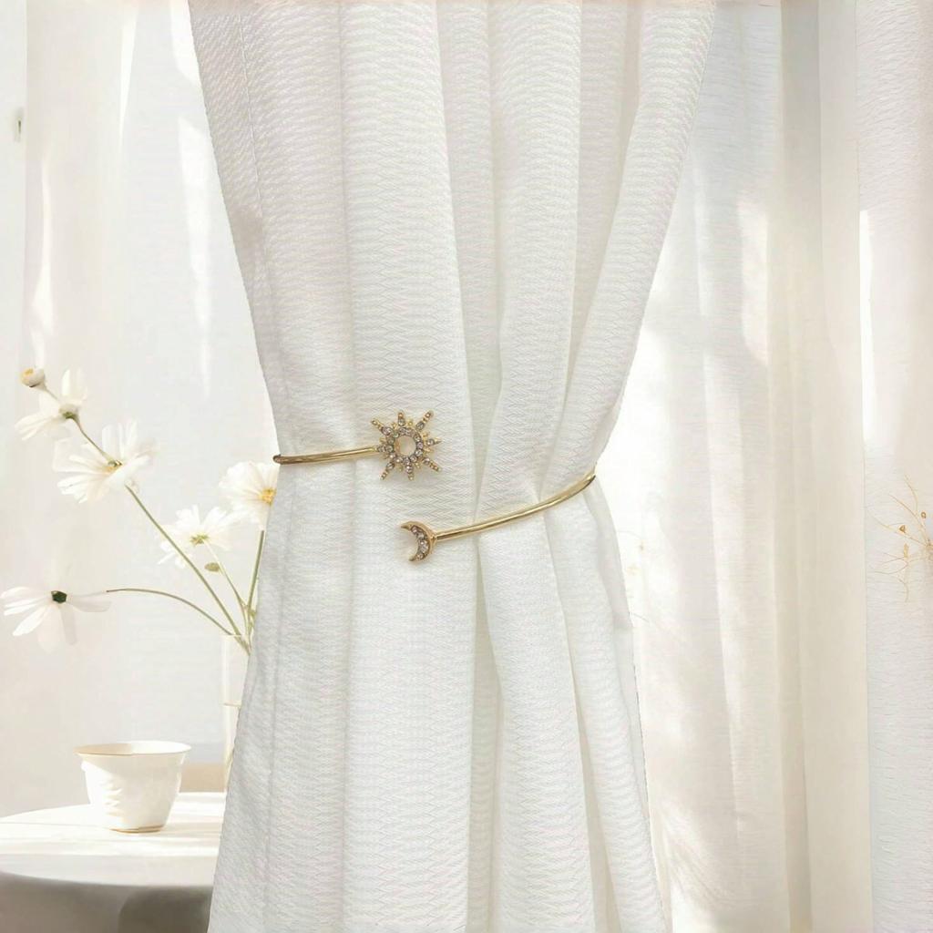 Minimalist Gold Sun & Moon Rhinestone Decor Adjustable Curtain Clip