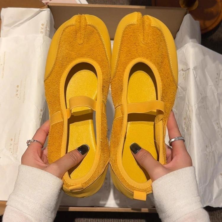 Sheepskin version~ Korean version of niche leather one-word with split-toe single shoes women's retro color matching suede breathable Mary Jane shoes