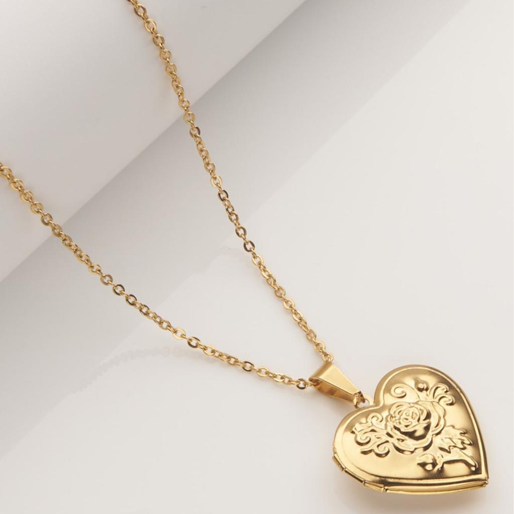 Openable Rose Photo Frame Photo Box Pendant Necklace