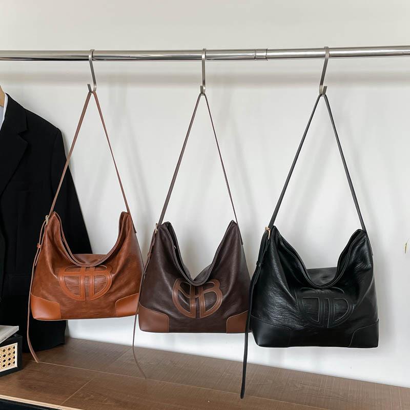 Tote Bag Retro and Simple, Large Capacity, Commuter Single Shoulder Crossbody Bag