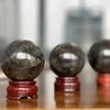 Natural Stone Crystal Round Labradorite Ball Beads Reiki Polishing Massage Ball Reiki power Living Room Decoration Crafts 118
