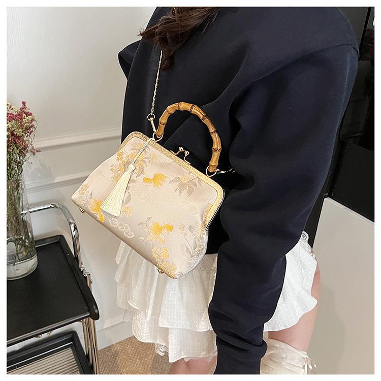 Ethnic Print Bamboo Tassel Hundred Fashion Multifunctional Handbag - Chic Convertible Chain Shoulder Bag