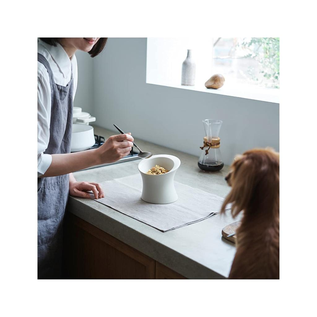 WHOLE FRESH MOGG Small Dog Food Bowl, Ceramic, Made In Japan, with Legs, Stable, Microwave and Dishwasher Safe, Stylish Design (White)