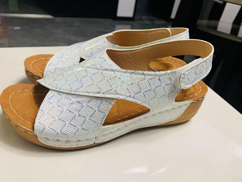 Women's Breathable Color-Matched Sandals - 2024 New Summer Casual Beach Shoes