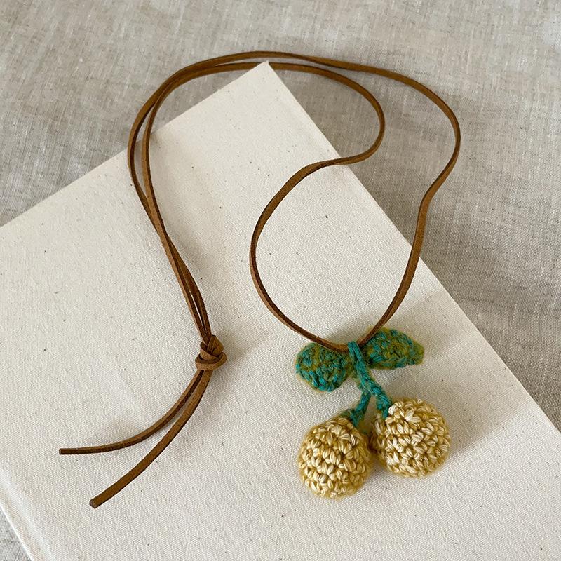 Ручная работа вязаная шерстяная вишневая замшевая цепочка на шею женская нишевая милая изысканная модная цепочка на шею свитер цепочка