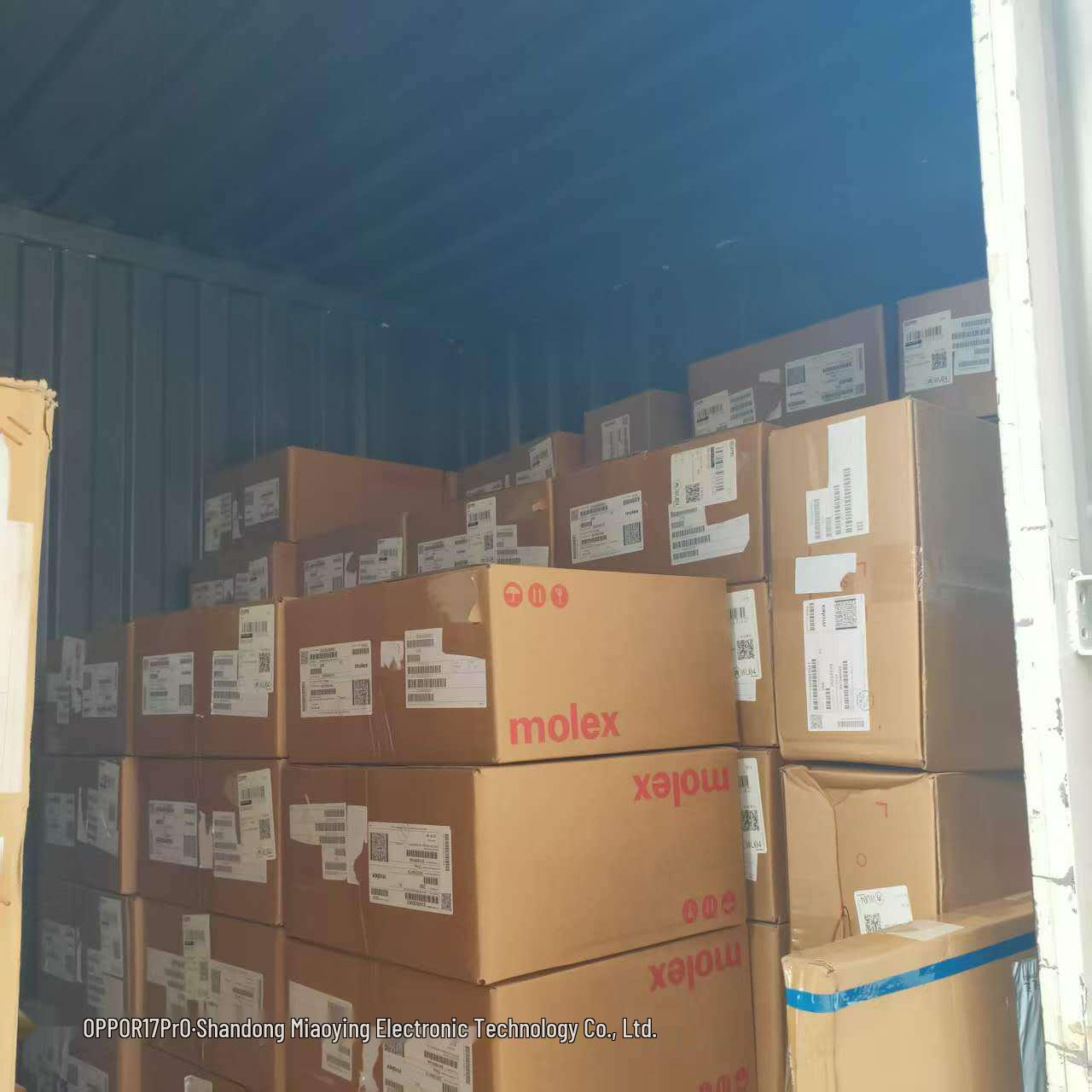 

TE Connector 1-2403272-1, Original Box, Suitable for Wire Harness Processing