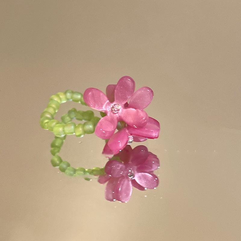 

Кольцо-резинка из смолы с цветами и рисовыми бусинами, милое, маленькое, свежее и модное кольцо на указательный палец, универсальное, нишевое, высококлассное украшение для женщин