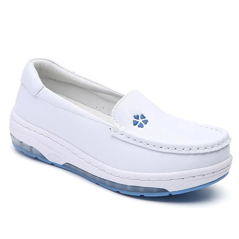 

Модные кожаные туфли для медсестер для женщин с пружинной подошвой EVA, дышащие маленькие белые туфли, дезодорирующие и нескользящие, медицинская обувь на платформе 34