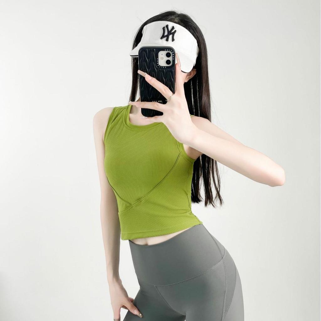 Women's Quick-Dry Sleeveless Yoga Vest with Chest Pad