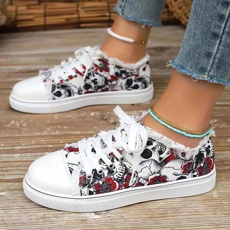Fashion European and American Graffiti Canvas Shoes for Women 2024 New Design Sense Versatile Lazy Comfortable Canvas Women's Shoes