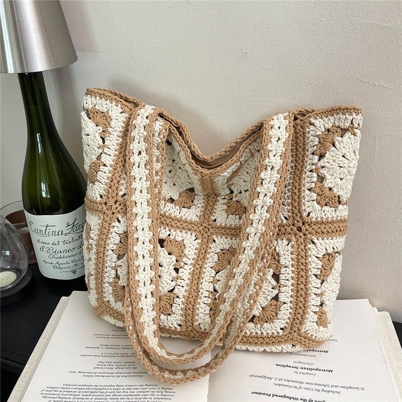 Hand-crocheted Shoulder Bag Women's Large Capacity Commuter Handbag Summer Beach Vacation Bag Stylish And Versatile Woven Bag