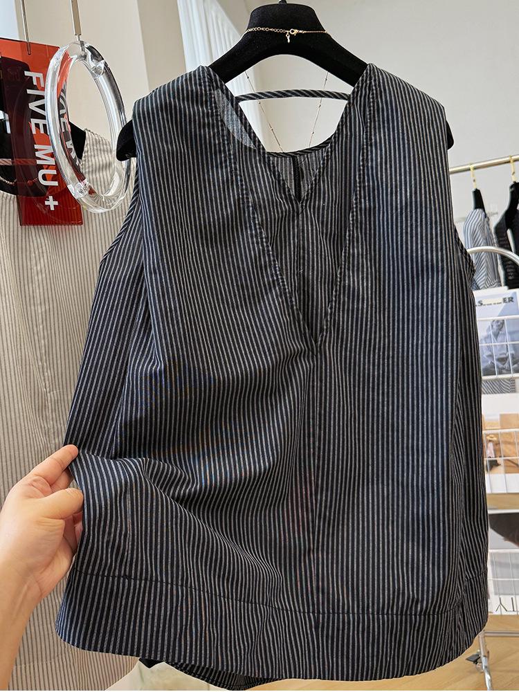 Japanese Retro Vertical Stripe Sleeveless Women's Summer Top - Versatile, Loose, Slimming Round Neck Design