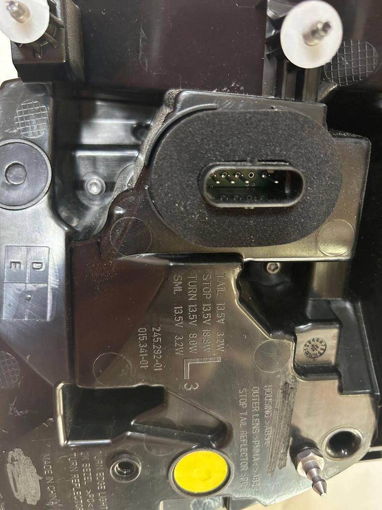 Kompatibel mit Tesla Model 3/Y (2021-2023) Äußere Rückleuchten (Teilenummer: 1502086-00-D, 1502087-00)