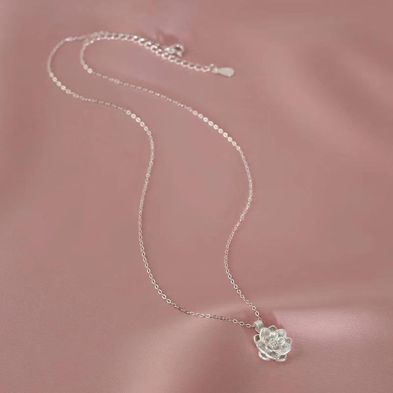 Lotus Pendant Necklace Simple High Sense Summer Necklace Female Collarbone Chain Qixi Festival Send Girlfriend