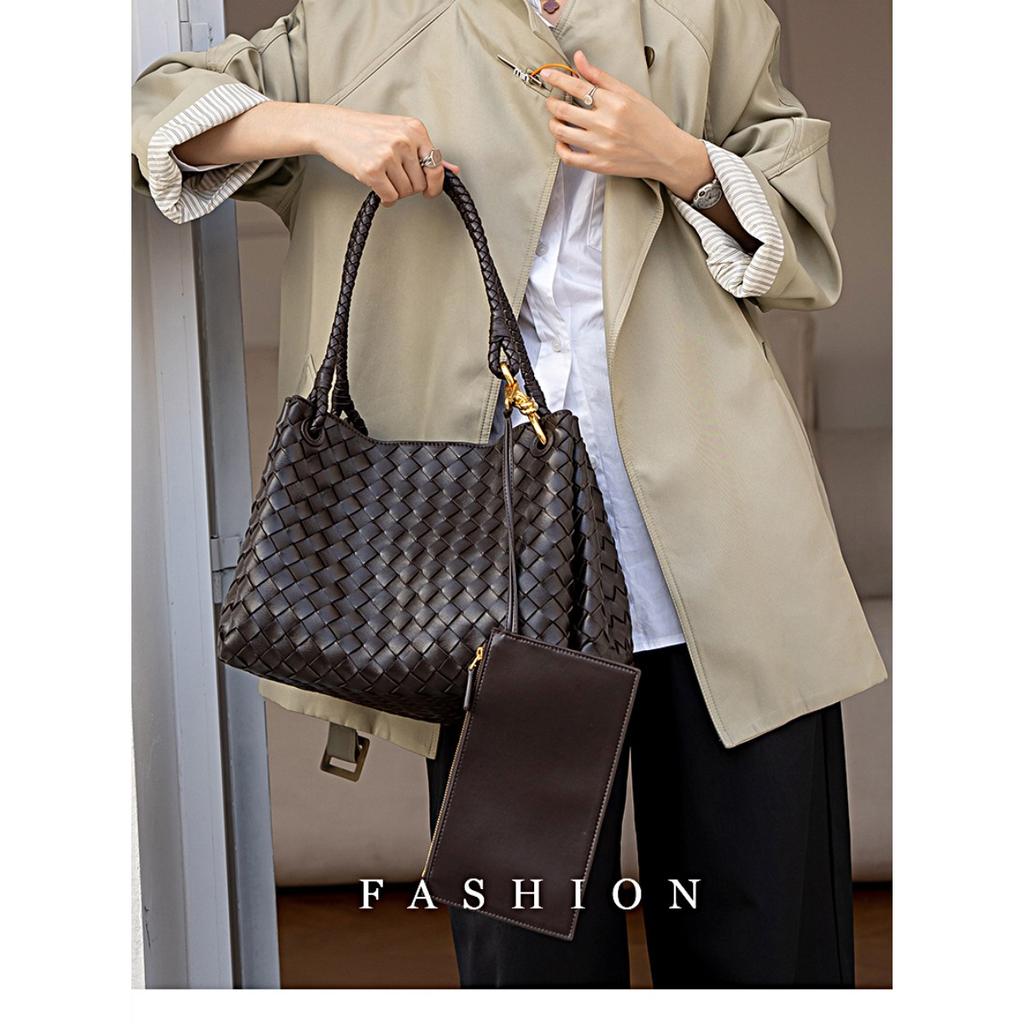 Niche design new metal rope buckle woven tote bag single shoulder large bag portable large capacity woven women's bag