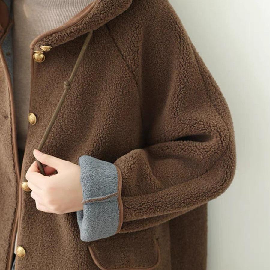 Women's Hooded Lambswool Plush Coat: Versatile Loose Fit, Velvet Lined, Thick and Warm for Autumn/Winter.