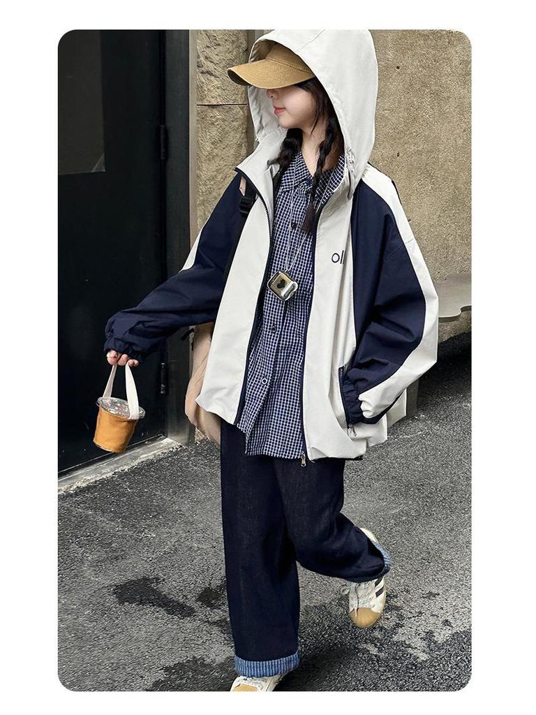 Girls' 2025 Spring/Autumn Hooded Jacket: Fashionable Windbreaker for Kids with Street Style
