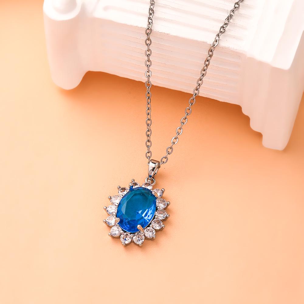 Women's Luxury Titanium Steel Pendant Clavicle & Long Sweater Necklace - Niche Design