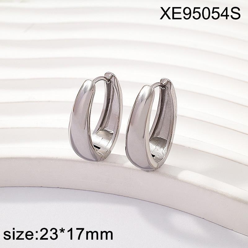 2025 French-Inspired Glossy Ear Cuff for Women - Elegant Gold-Plated Titanium, Simple & Fashionable Light Luxury Jewelry