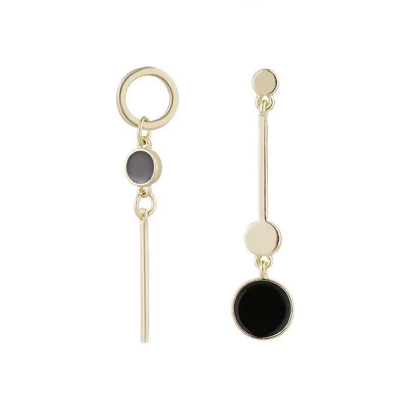 2023 Asymmetrical Black Circle Earrings for Women – Stylish, Versatile, Long Design