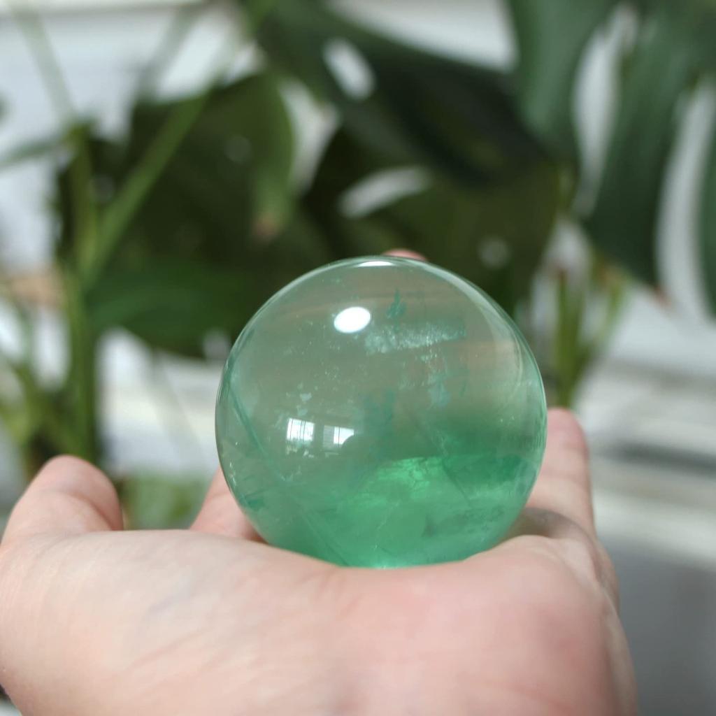 Natural fluorite diameter weight with green fluorite beautiful natural with beautiful green New sun interior decoration [POWERTONE] ball, approx.