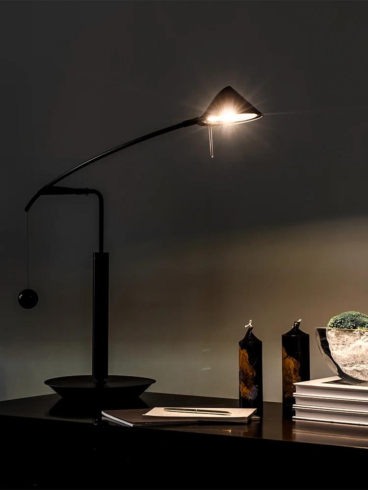 Italian designer desk modern desk decorative lamp living room bedroom study office hotel Nordic home bedside lamp