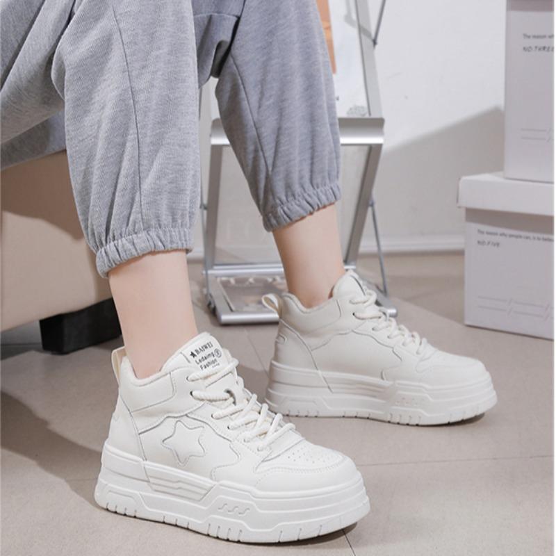 2024 Women's Thick-soled Sports Shoes Casual and Comfortable Star Pattern Design Versatile Outdoor Running Lace-up Sports Shoes