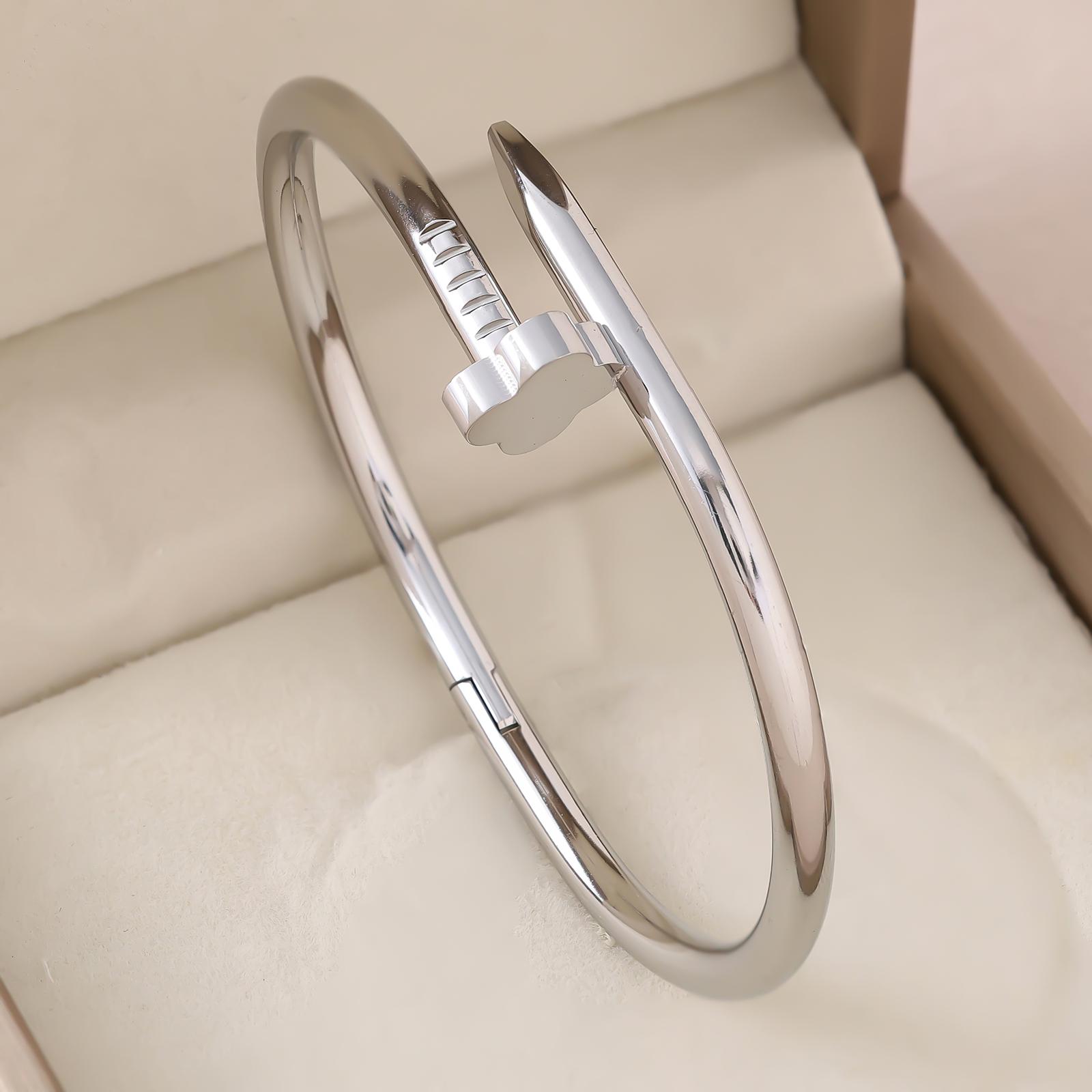 

1pc 18K Gold Plated Stainless Steel Stackable Bracelet with Chain and Clover Design, Fashion Style for Women, Suitable for Casua