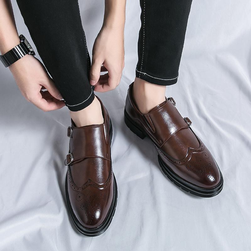 Fashion Luxury Dress Shoes Men Casual Leather Shoes Handmade Wingtip Oxford Shoe Model Fashion Show Workplace Business Formal Derby Shoe