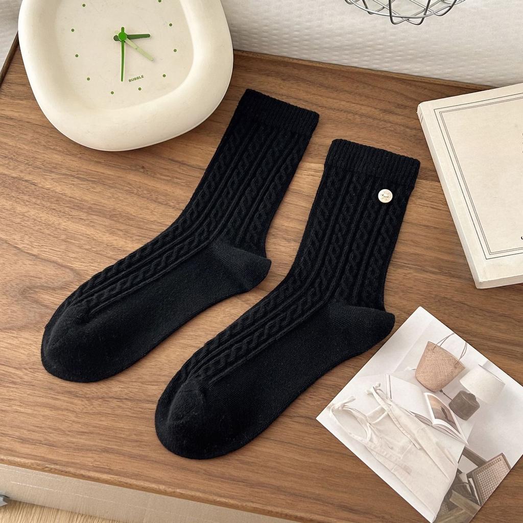 Ladies Autumn and Winter Vintage All Match Solid Color Hemp Pattern Micro Pressed Shell Buckle In The Tube Pile Socks