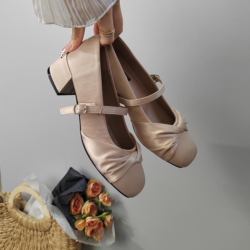 2025 autumn square head gentle temperament Mary Jane shoes one-word buckle bow French flat bottom shallow mouth single shoes