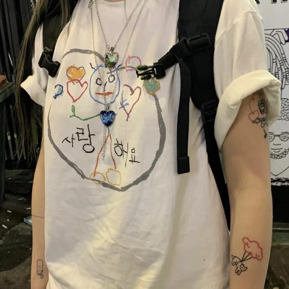 

Уличные футболки с коротким рукавом, парные, с принтом сердца, корейским текстом, свободного кроя, летние, с круглым вырезом, графические, винтажная одежда 4XL