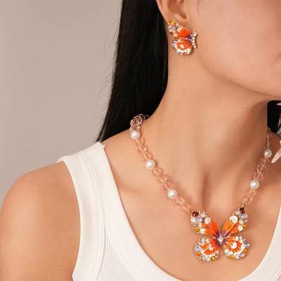 Tooxika Diamond Dazzle Butterfly Beaded Necklace Fashion Resort Style Premium Feeling Collarbone Chain