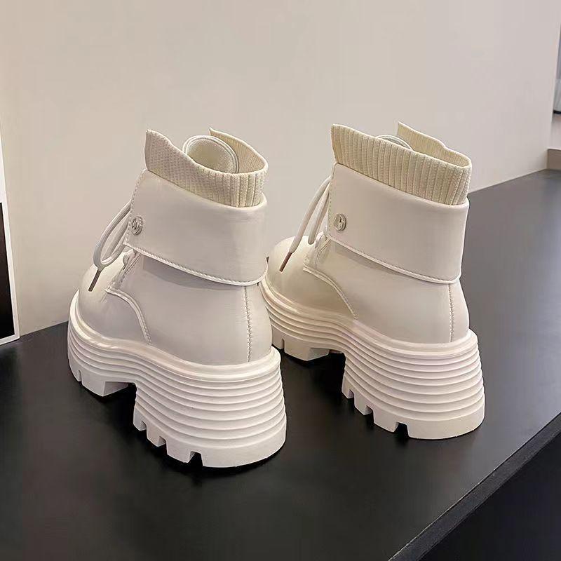 Women's High-End British Style Martin Boots with Thick Soles - Trendy, Versatile, Slimming Short Boots for Autumn and Winter.