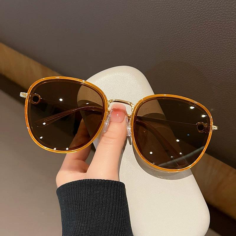 Sunglasses 2026 new trendy girl seaside face small retro round large frame sunglasses white frame UV protection