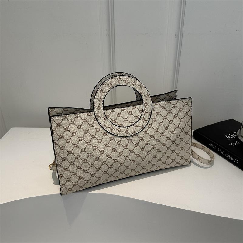 

Проста та модна сумка через плече, нішевий дизайн, сумка-месенджер, жіноча сумка 2024, нова літня мода, повсякденна портативна маленька квадратна сумка