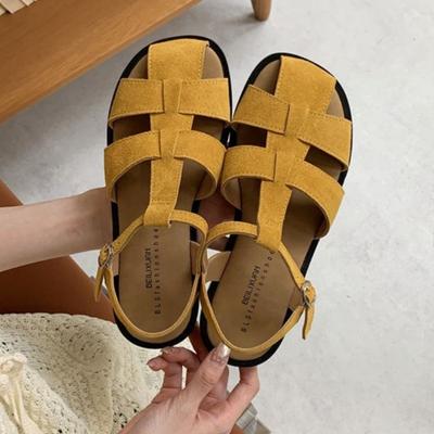 Sandali Romani da Donna 2025 Estate Nuova Moda Versatili Antiscivolo Esterni Casual Sandali da Spiaggia Suola Morbida Punta Tonda Scarpe Piatte