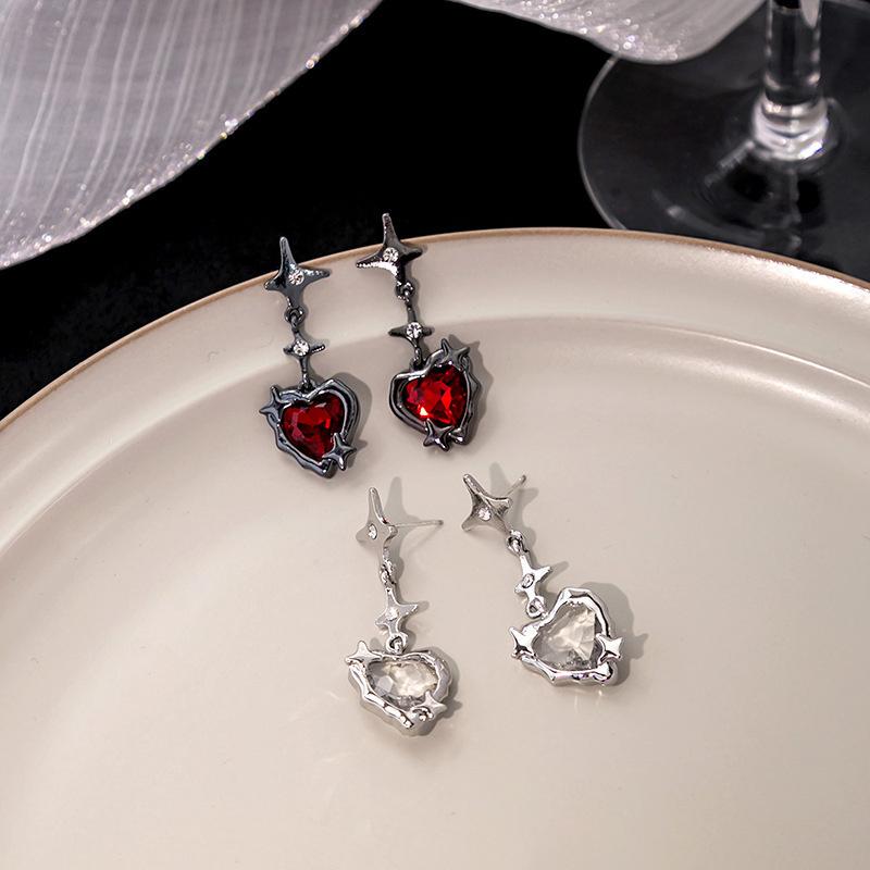 Sweet Cool Dark Red Hao Shi Heart-shaped Earrings Four Pointed Star Peach Heart Earrings Diamond Studded Pleated Earrings
