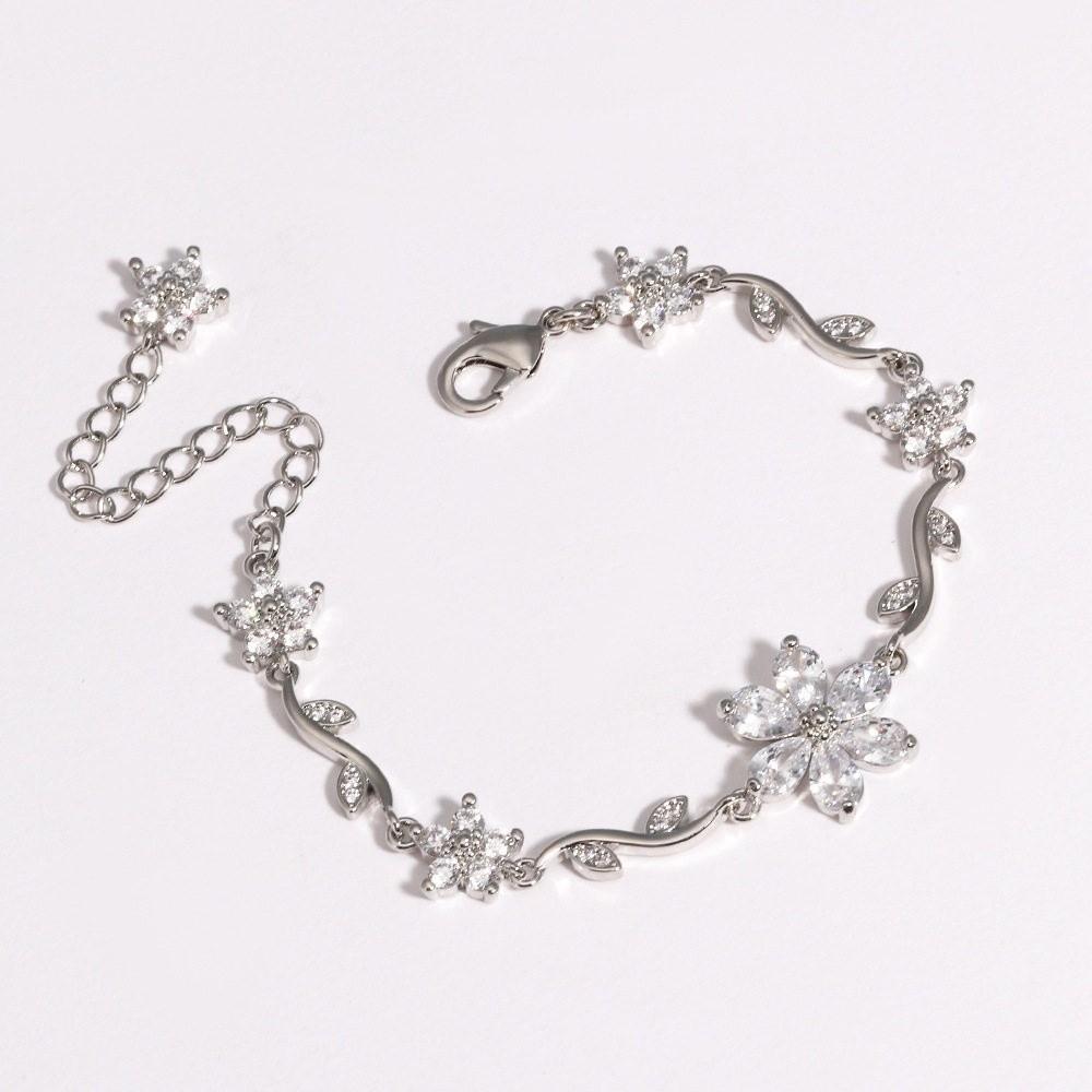 Y2K Chain Bracelet Crystal Women's Bracelet Sweet Flowers Bracelet