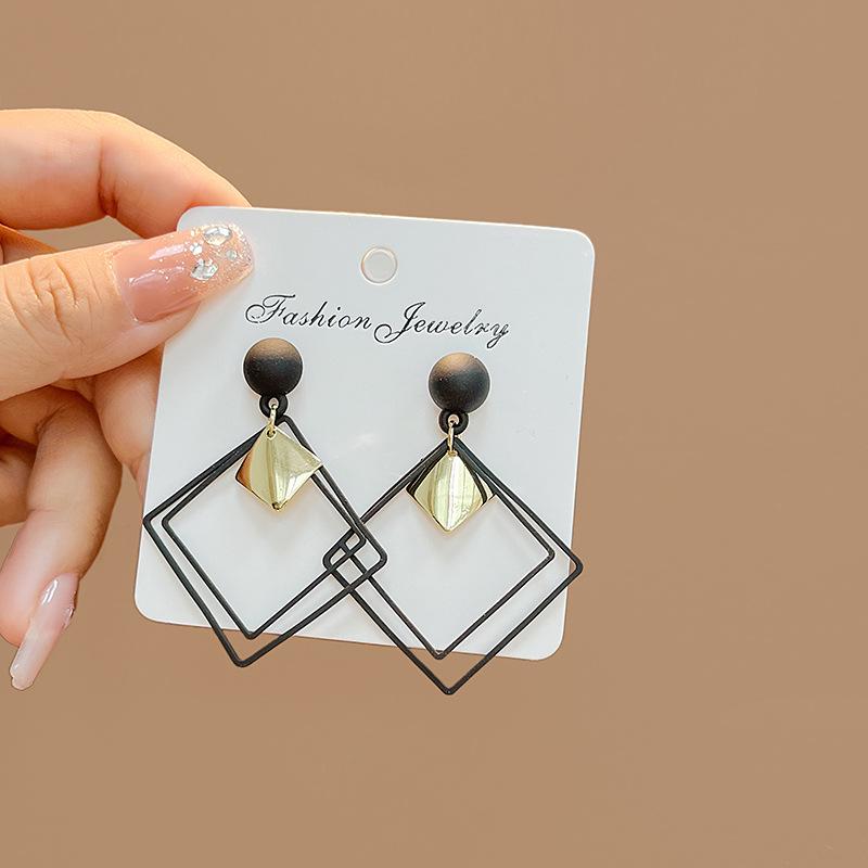 Korean Style Geometric Rhombus Metal Stud Earrings - Fashionable and Versatile