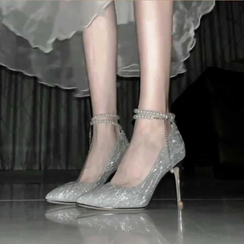 

Женские туфли на высоком каблуке, новая серебряная цепочка с жемчугом, лето 2024, красивые свадебные туфли, остроносые, на тонком каблуке, с открытым вырезом, на внешней подошве 40