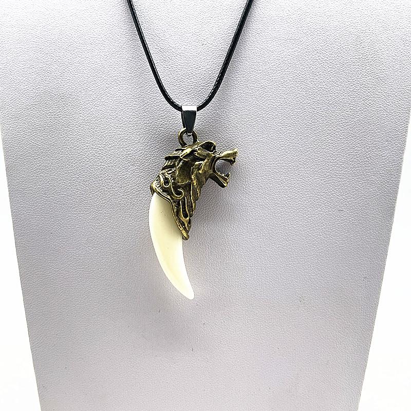 Fashion Brave Men's Pendant Necklace Vintage Bronze Wolf Tooth Alloy Pendant Necklace Fashion Choker Jewelry