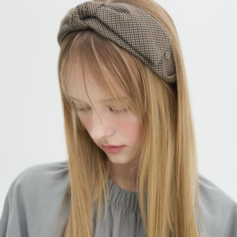 Brown Hat Petit Bunny - Check