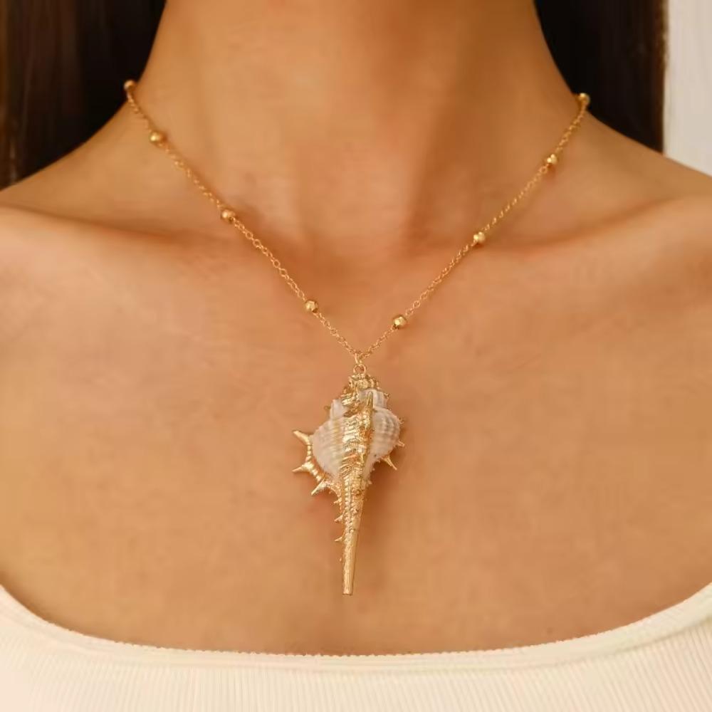 Shell Pendant Necklace Natural Shell Gold Color Cowrie Women Best Friend Shellfish Seashell Necklace Bohemian Jewelry for Femme