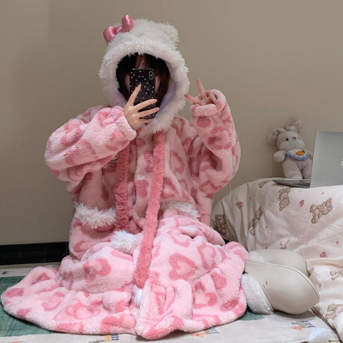 

Очаровательная пижама с капюшоном из кораллового флиса Hello Kitty с плюшевой подкладкой L (Recommended 50-60 kg)