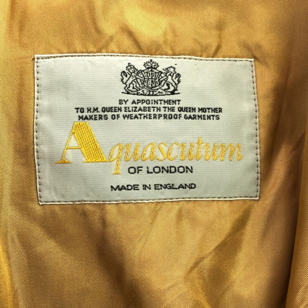 Aquascutum Lata 80. 90. Wyprodukowany w Anglii Stary Płaszcz ze stali nierdzewnej Zapinany na guziki Męski Używany