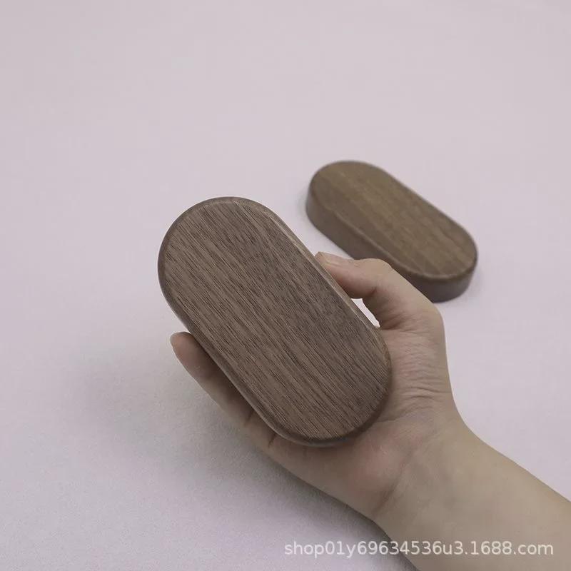 Neuer handgefertigter ovaler Holzblock – Basis für Autoornament aus schwarzem Walnussholz und Buche