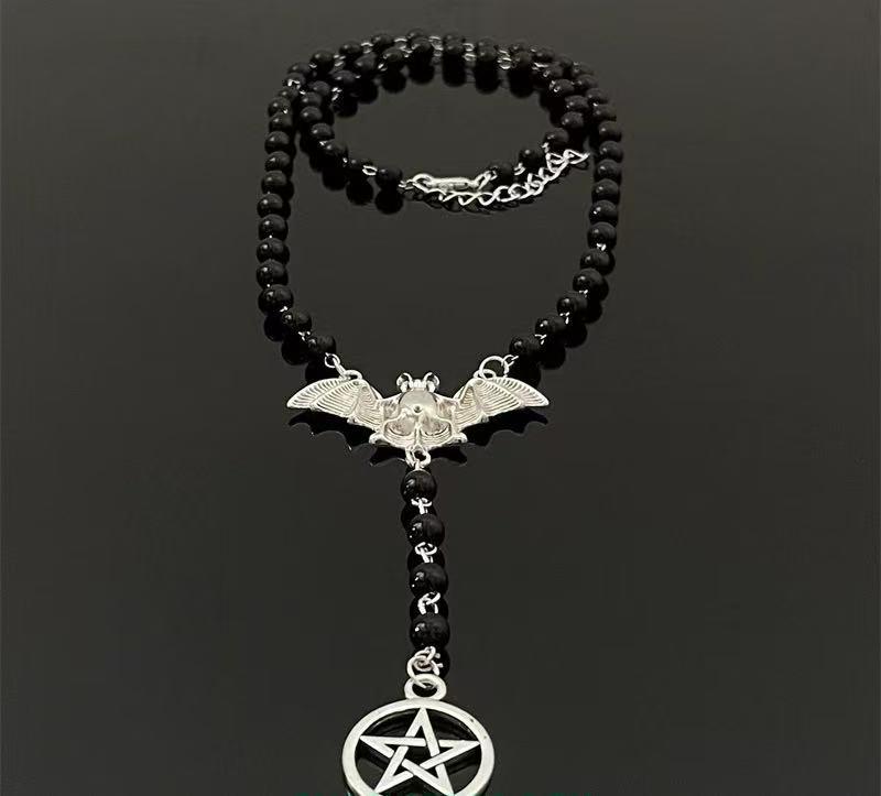 

Gothic Black Beaded Bat Necklace for Women - Long Sweater Chain with Niche High-End Design