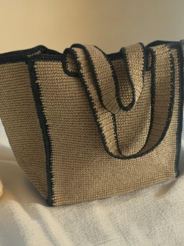 Minimalistische Raffia-Tragetasche - Trendige & vielseitige Strohtasche für Strandurlaube & Pendelfahrten