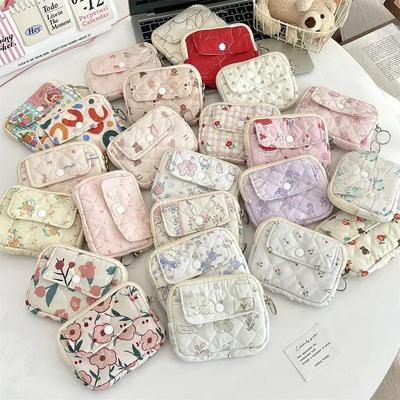 Blumen-Damenbinde, Lippenstift, Mini-Artikelhalter, Tasche, niedlicher Cartoon, Blumen-Steppung, Dokumentenaufbewahrung, Karten- und Münzgeldbörse